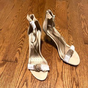 KENNETH COLE REACTION WOMEN’s DRESS HEELED SANDAL Gold